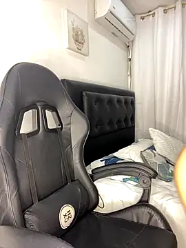 Snapshot of Belissa_miller chatting on 10-20-25, 07:03 Belissa miller online show from 10-20-25, 07:03