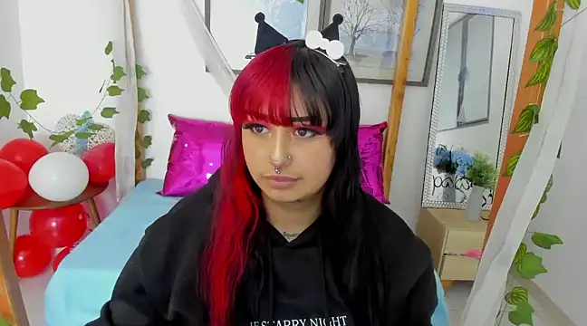 lussyevans24 online show from 02-20-25, 08:17