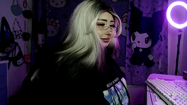 lussyevans24 online show from 03-23-26, 04:16