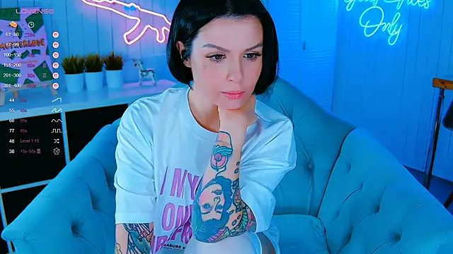 My toys pink online show from 11-21-25, 03:27