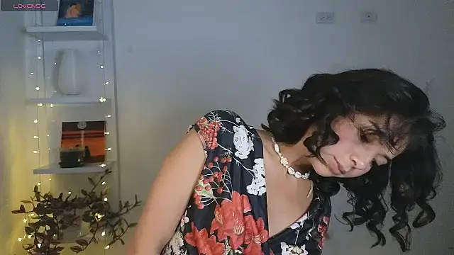 lissi S online show from 12-12-24, 02:59