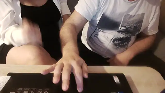 Snapshot of margotgra82 chatting on 01-05-25, 04:27 margotgra82 online show from 01-05-25, 04:27