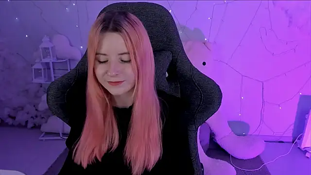 Snapshot of LexiWenford chatting on 01-13-25, 06:16 LexiWenford online show from 01-13-25, 06:16