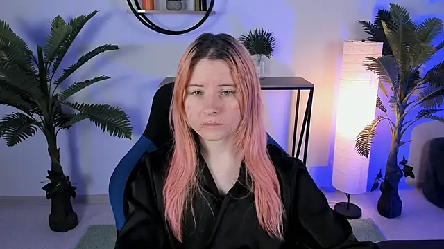 Snapshot of LexiWenford chatting on 01-27-25, 03:04 LexiWenford online show from 01-27-25, 03:04