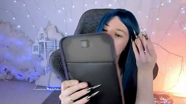 Snapshot of LexiWenford chatting on 02-03-25, 02:47 LexiWenford online show from 02-03-25, 02:47