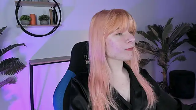 Snapshot of LexiWenford chatting on 03-03-25, 05:53 LexiWenford online show from 03-03-25, 05:53