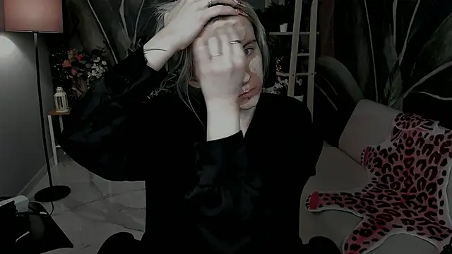 Snapshot of LexiWenford chatting on 11-25-25, 02:55 LexiWenford online show from 11-25-25, 02:55