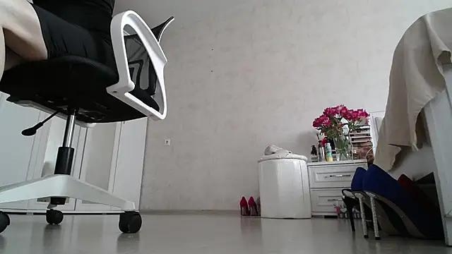 Snapshot of Devil_Goddess chatting on 05-25-26, 10:43 Devil Goddess online show from 05-25-26, 10:43