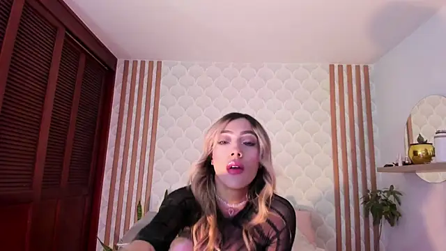 Snapshot of PamelaReall chatting on 06-27-26, 11:04 PamelaReall online show from 06-27-26, 11:04