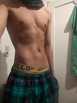 Dennis 2024 online show from 03-08-26, 08:34