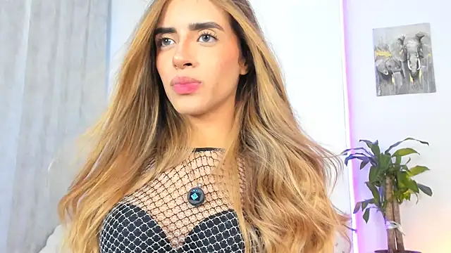 StormiRusso online show from 09-11-25, 11:05