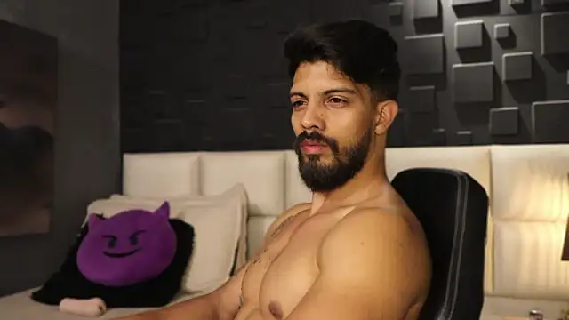 Snapshot of DannSaenz chatting on 02-15-25, 01:16 DannSaenz online show from 02-15-25, 01:16