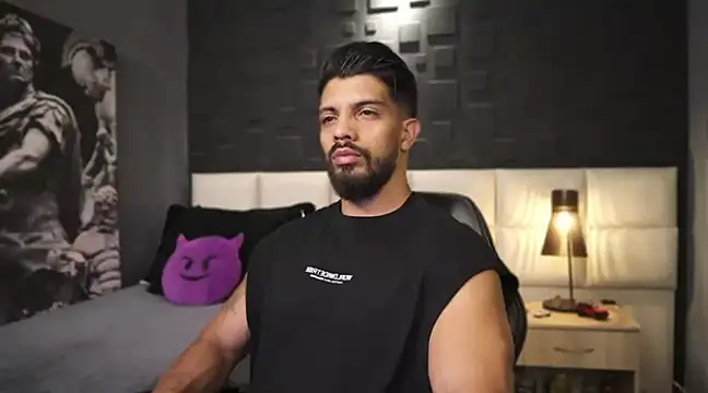 Snapshot of DannSaenz chatting on 02-22-25, 12:05 DannSaenz online show from 02-22-25, 12:05