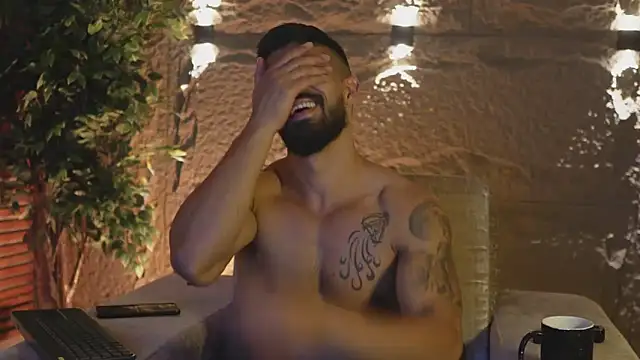 Snapshot of DannSaenz chatting on 09-25-25, 01:20 DannSaenz online show from 09-25-25, 01:20