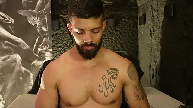 Snapshot of DannSaenz chatting on 09-27-25, 02:16 DannSaenz online show from 09-27-25, 02:16