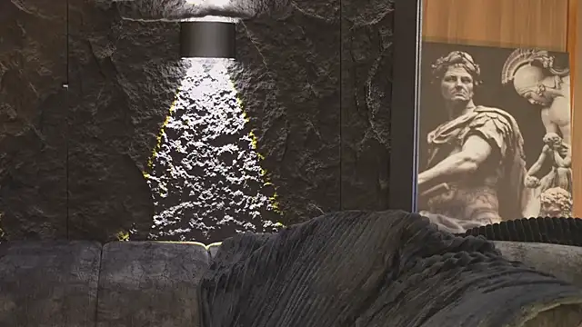 Snapshot of DannSaenz chatting on 10-27-25, 04:05 DannSaenz online show from 10-27-25, 04:05