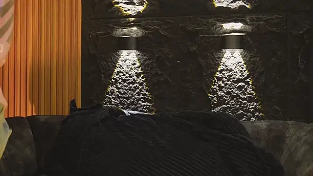 Snapshot of DannSaenz chatting on 10-28-25, 01:14 DannSaenz online show from 10-28-25, 01:14