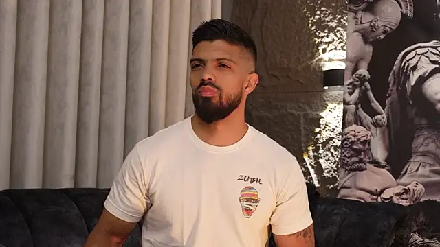 Snapshot of DannSaenz chatting on 11-07-25, 11:21 DannSaenz online show from 11-07-25, 11:21