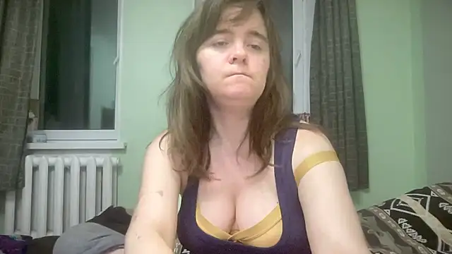 Diamond Tyler online show from 04-12-26, 05:40