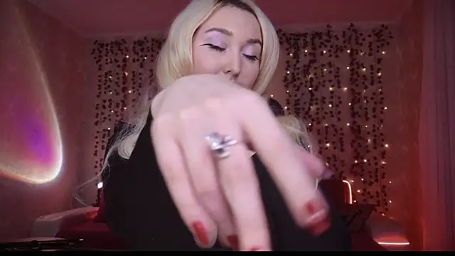 AllisonBlack  online show from 10-24-25, 06:26