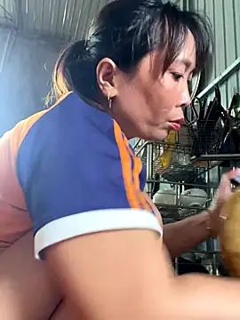 Snapshot of Linaannn chatting on 09-30-25, 01:54 Linaannn online show from 09-30-25, 01:54