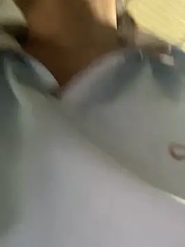 Snapshot of Linaannn chatting on 10-17-25, 02:26 Linaannn online show from 10-17-25, 02:26