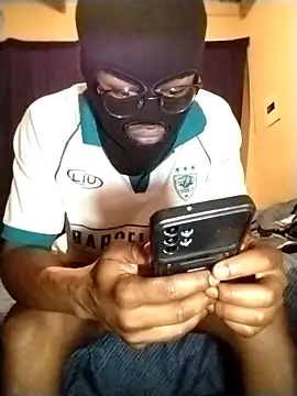 Convertiblechulo online show from 12-17-24, 12:01