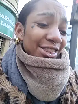 Snapshot of Laanegraofficial_ chatting on 12-09-24, 10:11 Laanegraofficial online show from 12-09-24, 10:11