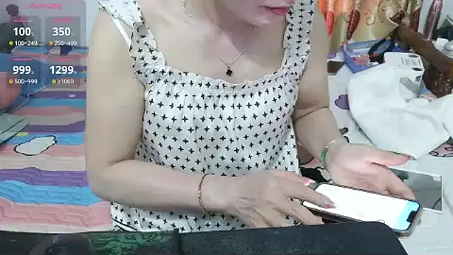 Snapshot of Love_making chatting on 04-06-26, 05:08 Love making online show from 04-06-26, 05:08