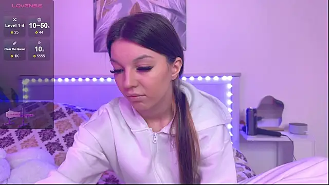 Veronica leal online show from 09-30-25, 07:57