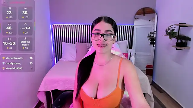 Hanah Greey online show from 06-24-26, 07:35