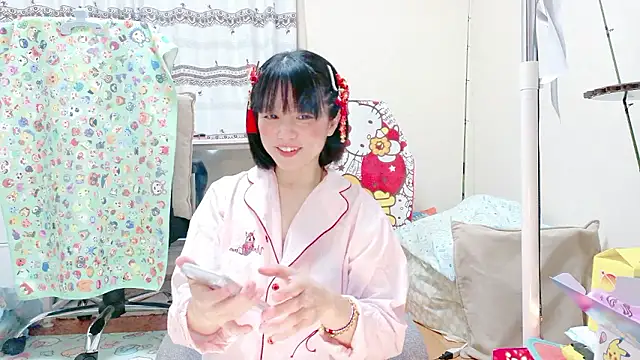 Snapshot of renapiyon8182 chatting on 06-05-26, 08:25 renapiyon8182 online show from 06-05-26, 08:25