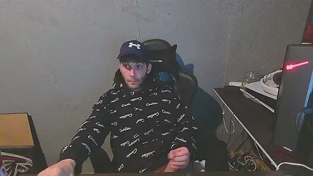 Superoz77 online show from 12-28-24, 02:11