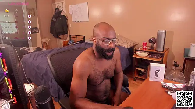 Snapshot of MrChuckDailyXXX chatting on 12-10-24, 07:11 MrChuckDailyXXX online show from 12-10-24, 07:11