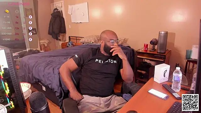 Snapshot of MrChuckDailyXXX chatting on 12-11-24, 05:10 MrChuckDailyXXX online show from 12-11-24, 05:10