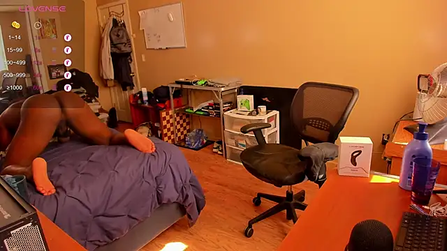 Snapshot of MrChuckDailyXXX chatting on 02-08-25, 03:21 MrChuckDailyXXX online show from 02-08-25, 03:21