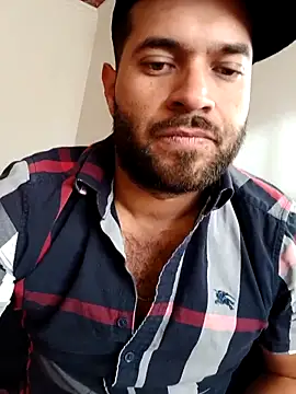 Snapshot of Rober2230 chatting on 01-15-26, 03:16 Rober2230 online show from 01-15-26, 03:16