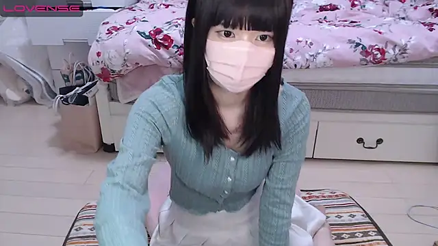 Snapshot of AMI___oO chatting on 03-05-25, 10:22 AMI oO online show from 03-05-25, 10:22