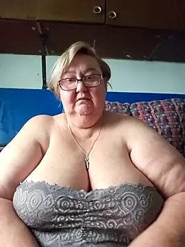 Snapshot of Awn290668 chatting on 09-16-25, 05:52 Awn290668 online show from 09-16-25, 05:52