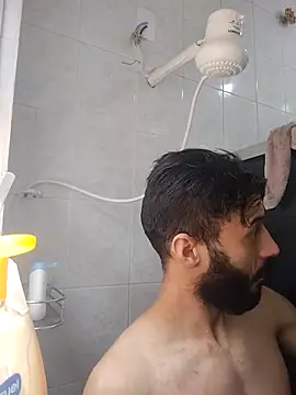 Snapshot of LopeseLua chatting on 10-27-25, 01:26 LopeseLua online show from 10-27-25, 01:26