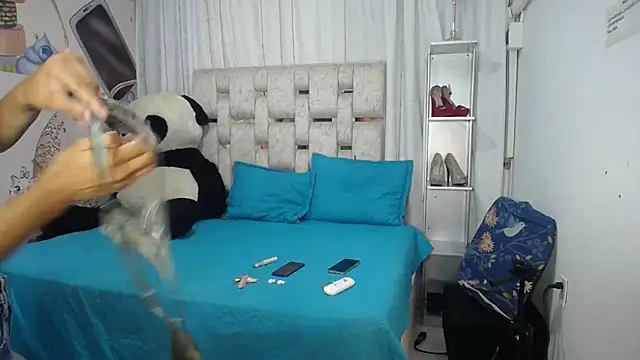 EMMA SWEETT1 online show from 11-13-25, 06:40