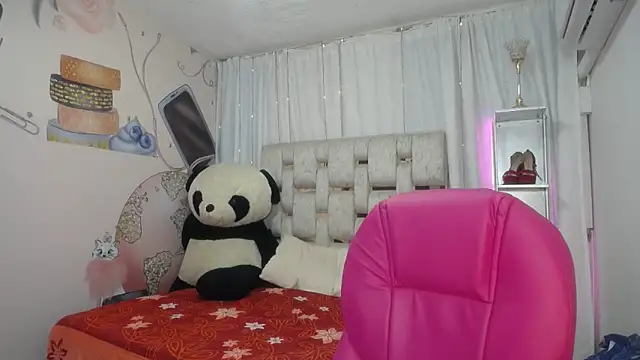 EMMA SWEETT1 online show from 11-30-25, 12:42