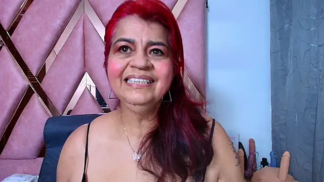 Snapshot of RoxetteMature chatting on 07-10-26, 12:08 RoxetteMature online show from 07-10-26, 12:08