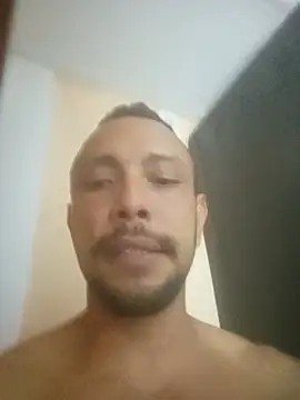 Snapshot of Thiago_Summers chatting on 07-18-26, 04:11 Thiago Summers online show from 07-18-26, 04:11