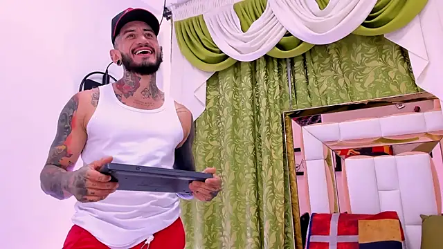 Snapshot of dilan_scootk_ chatting on 11-26-25, 07:26 dilan scootk online show from 11-26-25, 07:26