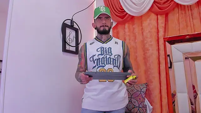 dilan scootk  online show from 02-25-26, 07:23