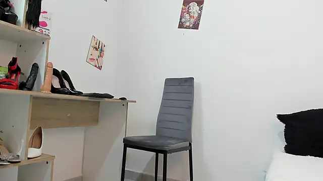 Snapshot of GenesisTT chatting on 11-07-25, 03:17 GenesisTT online show from 11-07-25, 03:17