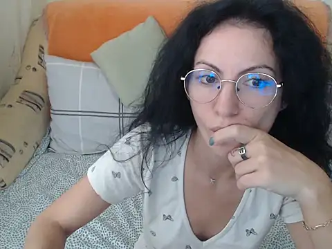 Emmatoo online show from 11-14-25, 12:04