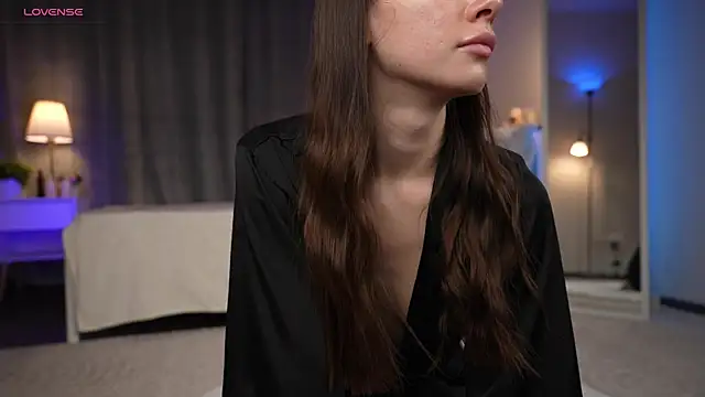 Amely Young online show from 11-21-25, 01:48