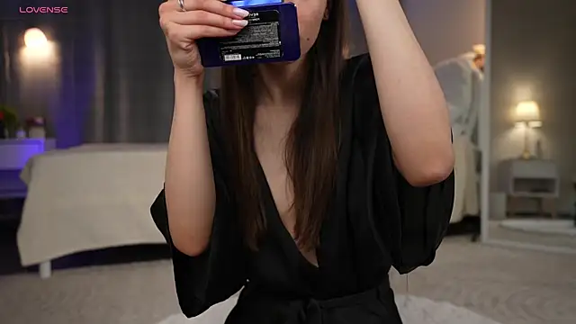 Amely Young online show from 12-04-25, 01:59